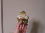 Pirate cupcake = rum cake, of course! 